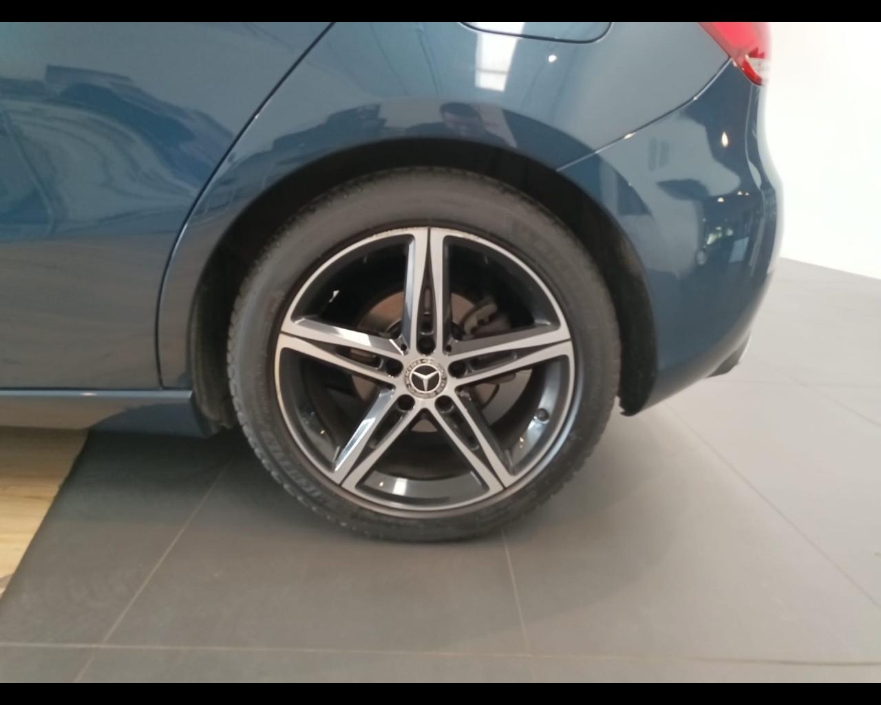 Mercedes-Benz Classe A - W177 2018 - A 180 d Sport auto