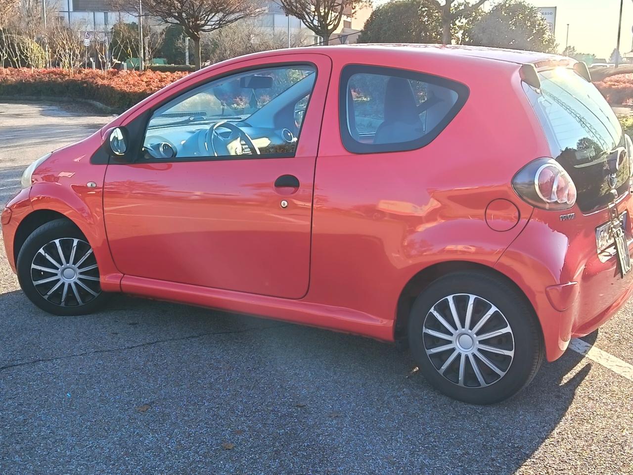 Toyota Aygo 1.0 12V VVT-i 3 porte Sol