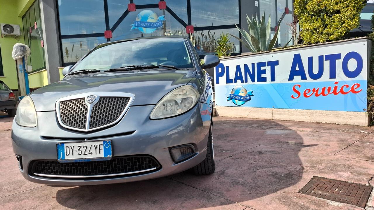 Lancia Ypsilon 1.4 Argento Ecochic GPL -PER NEOPATENTATI