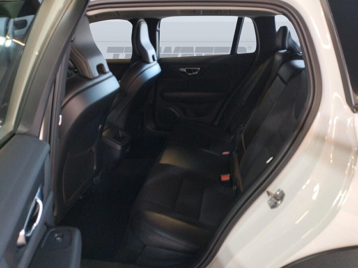 Volvo V60 Cross Country 2.0 d4 Business Plus awd geartronic my20