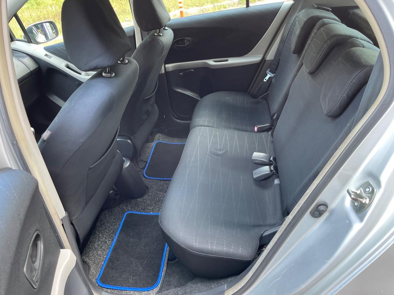 Toyota Yaris 1.0 5 porte Sol