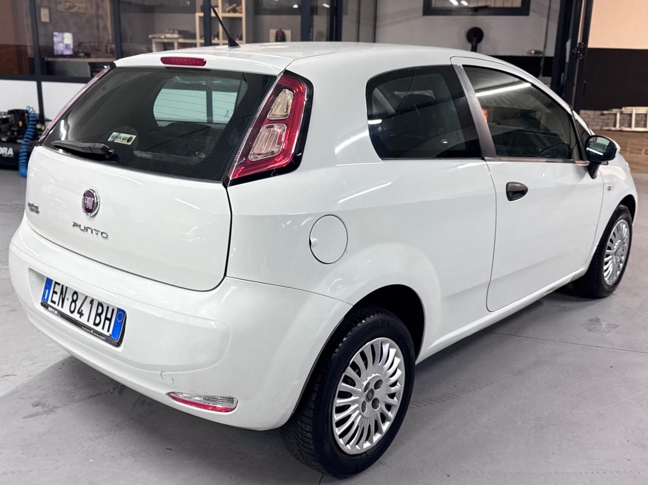 Fiat Grande Punto 1.4 Benzina metano 77cv - 2013