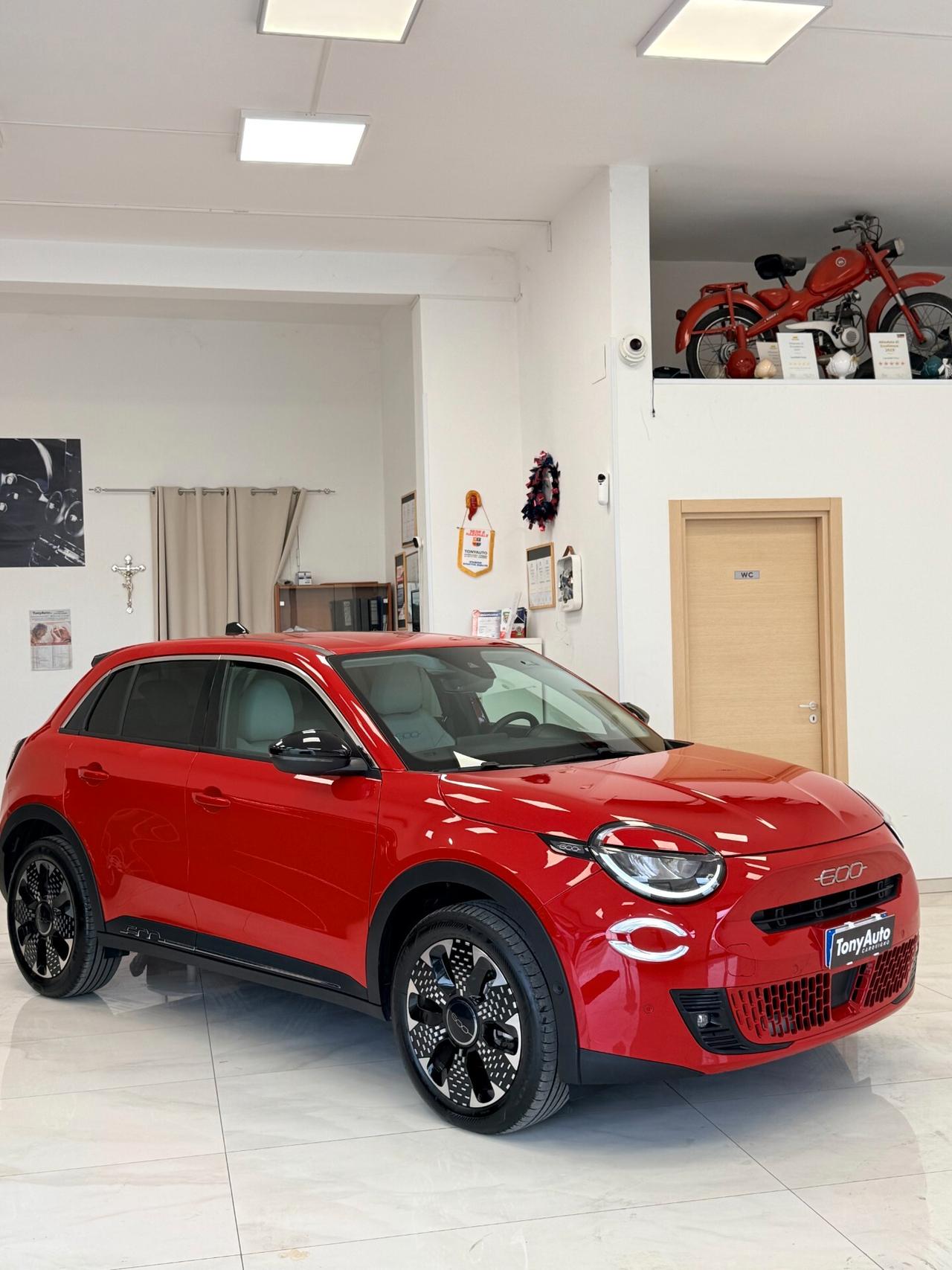 Fiat 600 1.2 hybrid La Prima auto NAVI,TELECAMERA 360,PELLE CHIAR,APPLE CARPLAY,VIRTUAL COCKPIT,ANDROID AUTO,