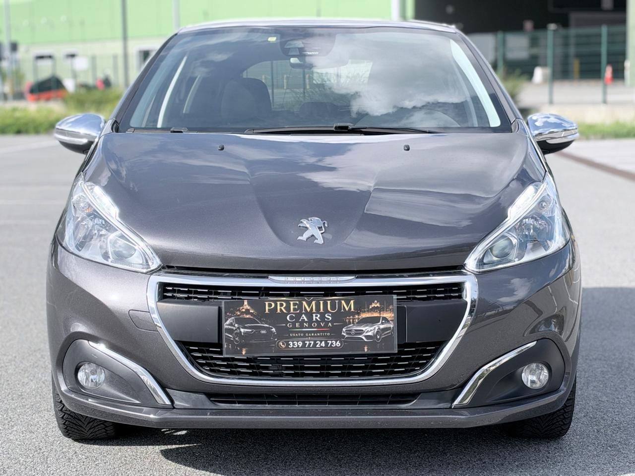 PEUGEOT 208 PURETECH 82CV SINGATURE GARANZIA 12 MESI