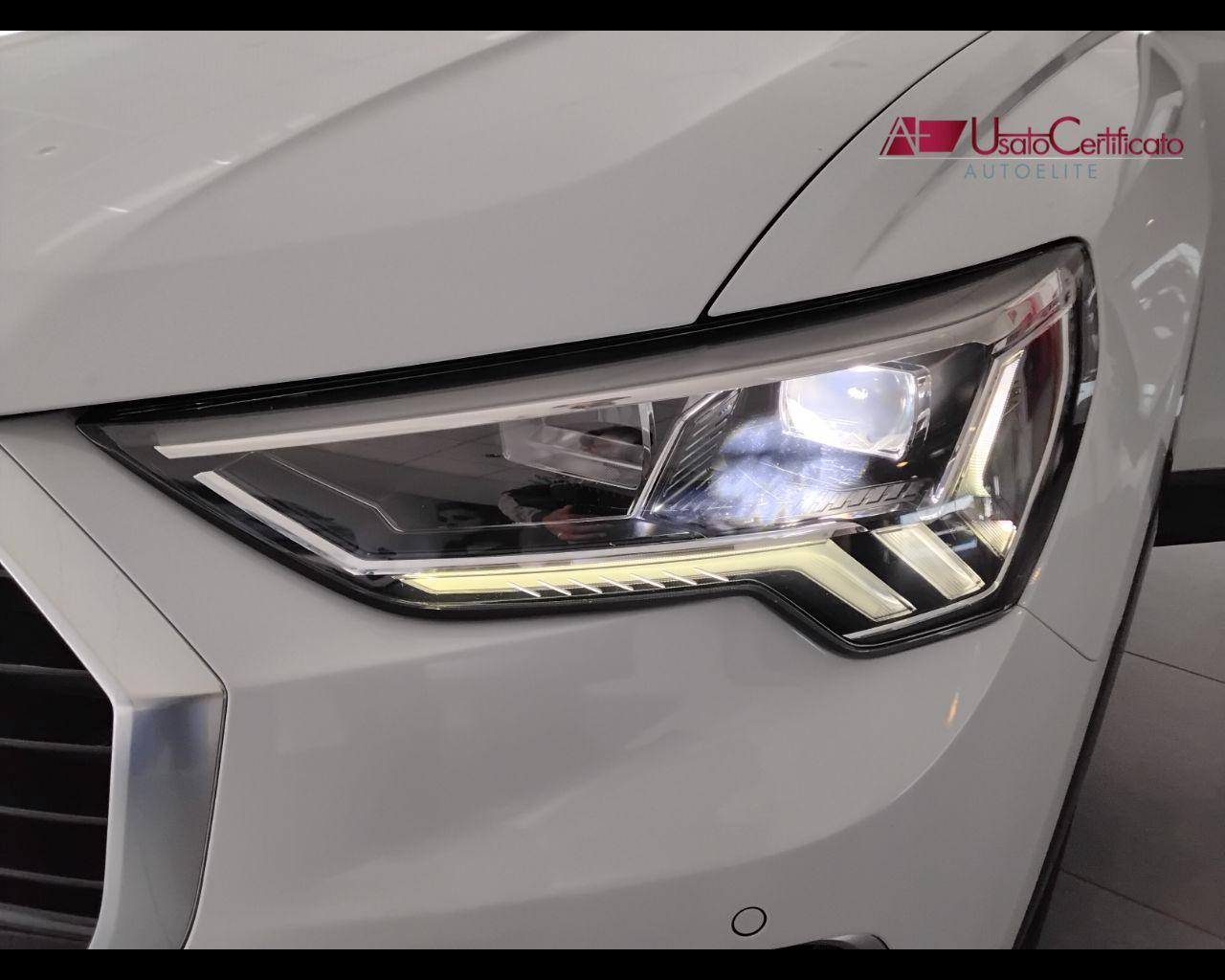 AUDI Q3 40 TDI quattro S tronic Business Advanced