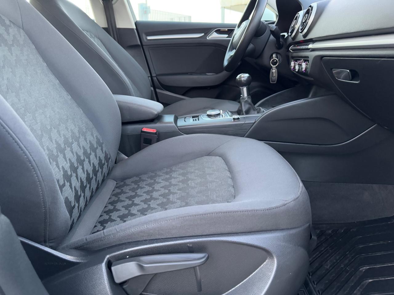 AUDI A3 Sportback 1.6 Tdi Admired S-LINE-Led Navi