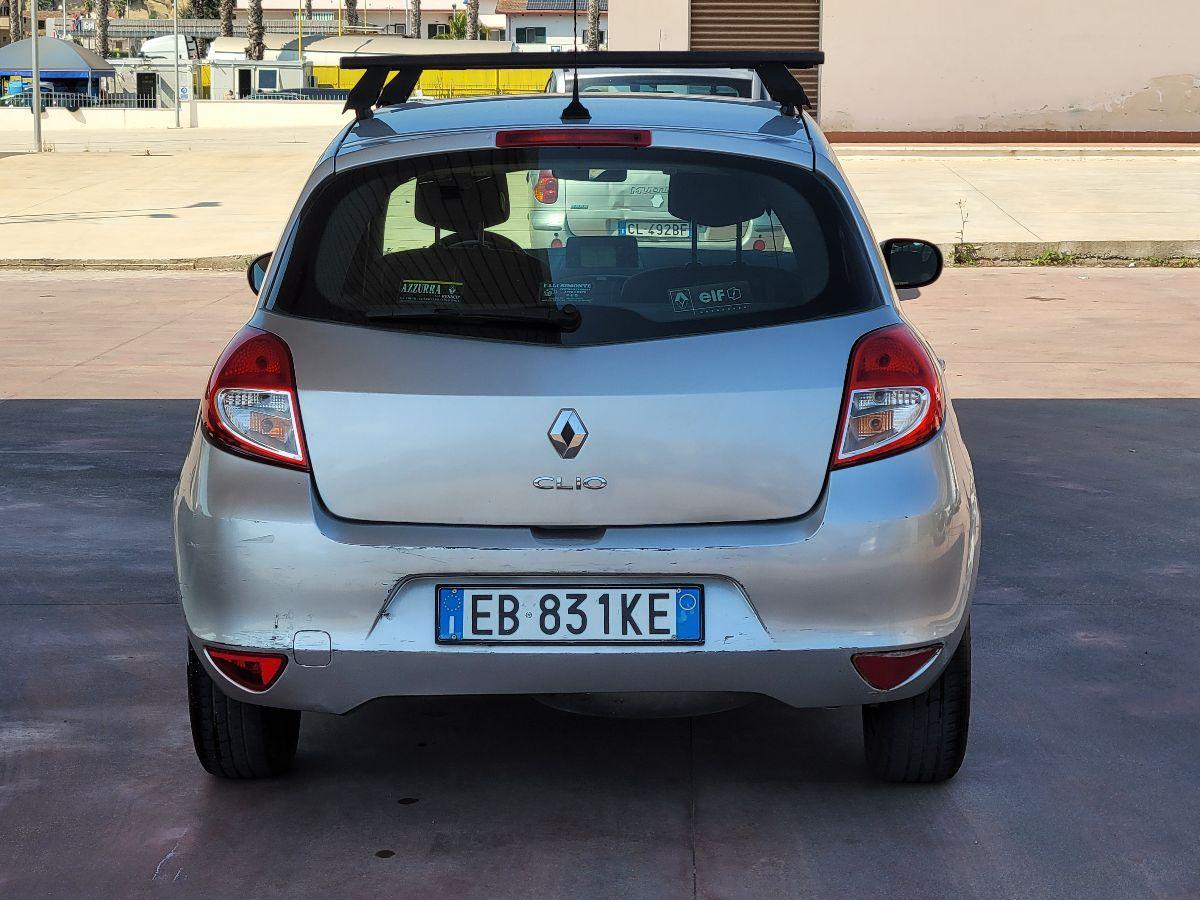 RENAULT - Clio