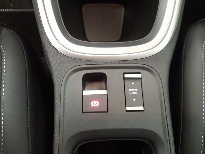Jeep Avenger e-Hybrid 1.2 MHEV e-Hybrid Turbo Altitude