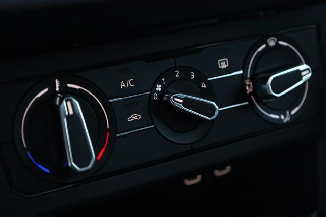 VOLKSWAGEN Taigo 1.0 TSI 115 CV DSG R-Line