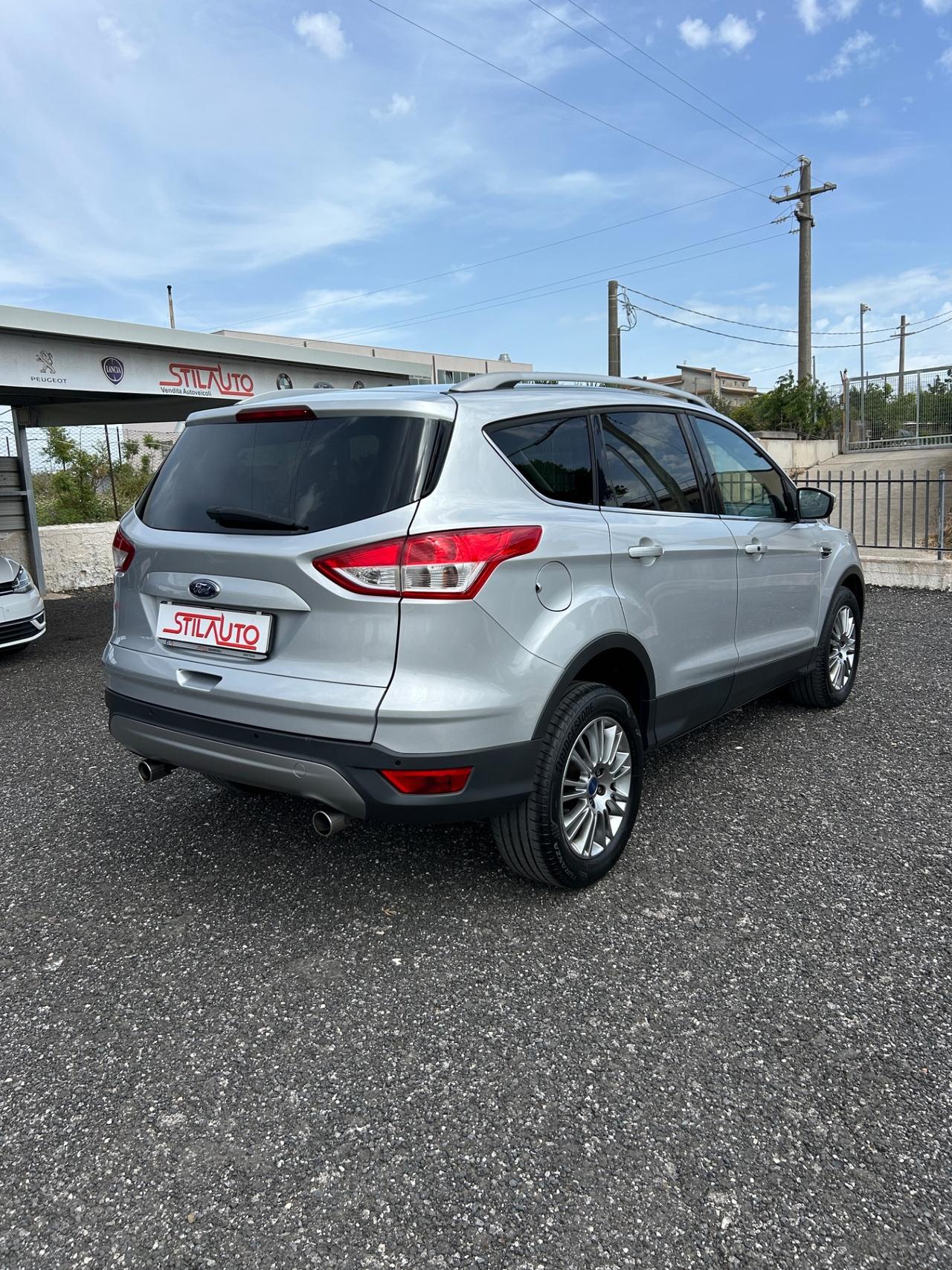Ford Kuga 2.0 TDCI 140 CV 4WD Titanium