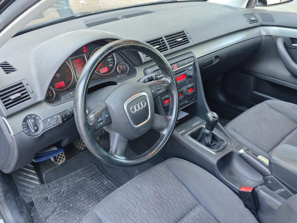 Audi A4 III 2004 Avant A4 Avant 2.0 TDI 140cv