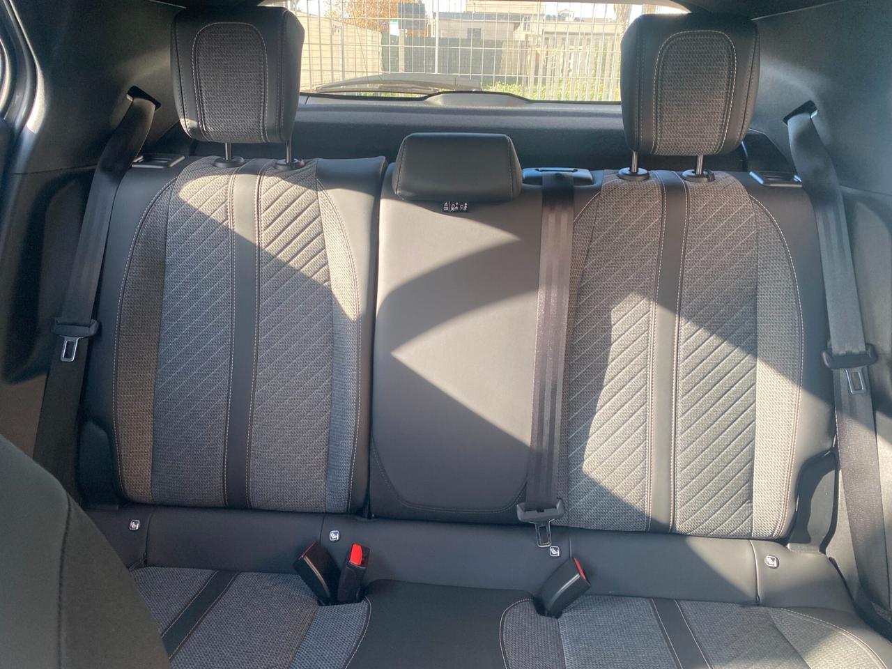 PEUGEOT 2008 1.2 puretech 100Cv s&s ALLURE