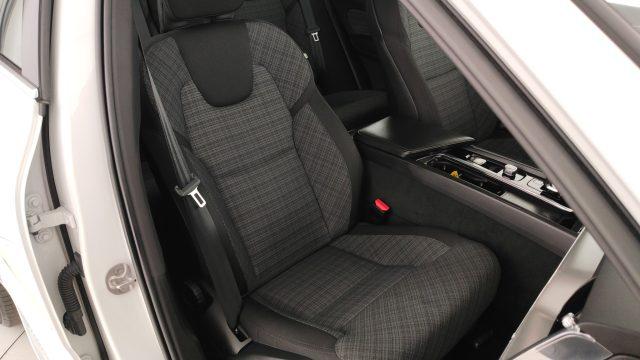 VOLVO XC60 T6 Recharge Plug-in Hybrid AWD automatico Core