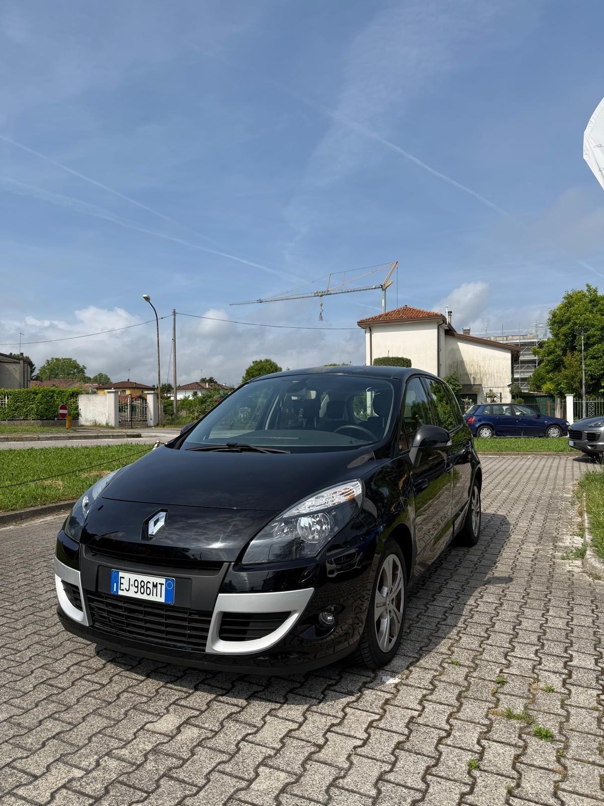 Renault Scenic Scénic X-Mod 1.5 dCi 110CV Luxe