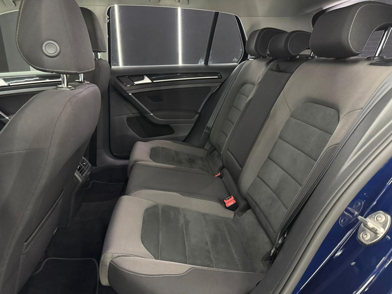 Volkswagen Golf Variant 2.0 TDI DSG Exclusive BlueMotion Technology