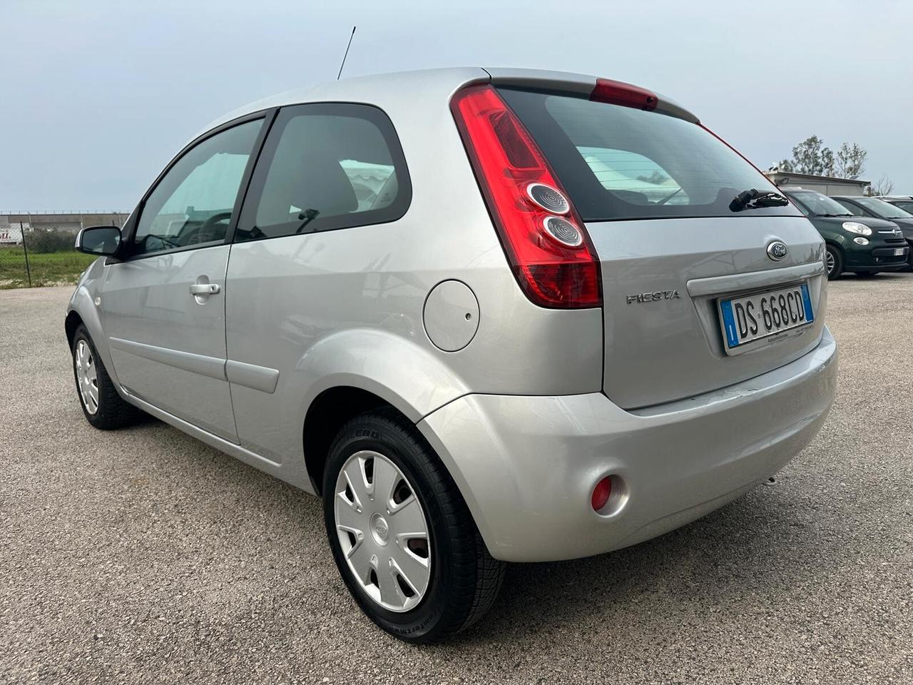 Ford Fiesta 1.2 Benzina