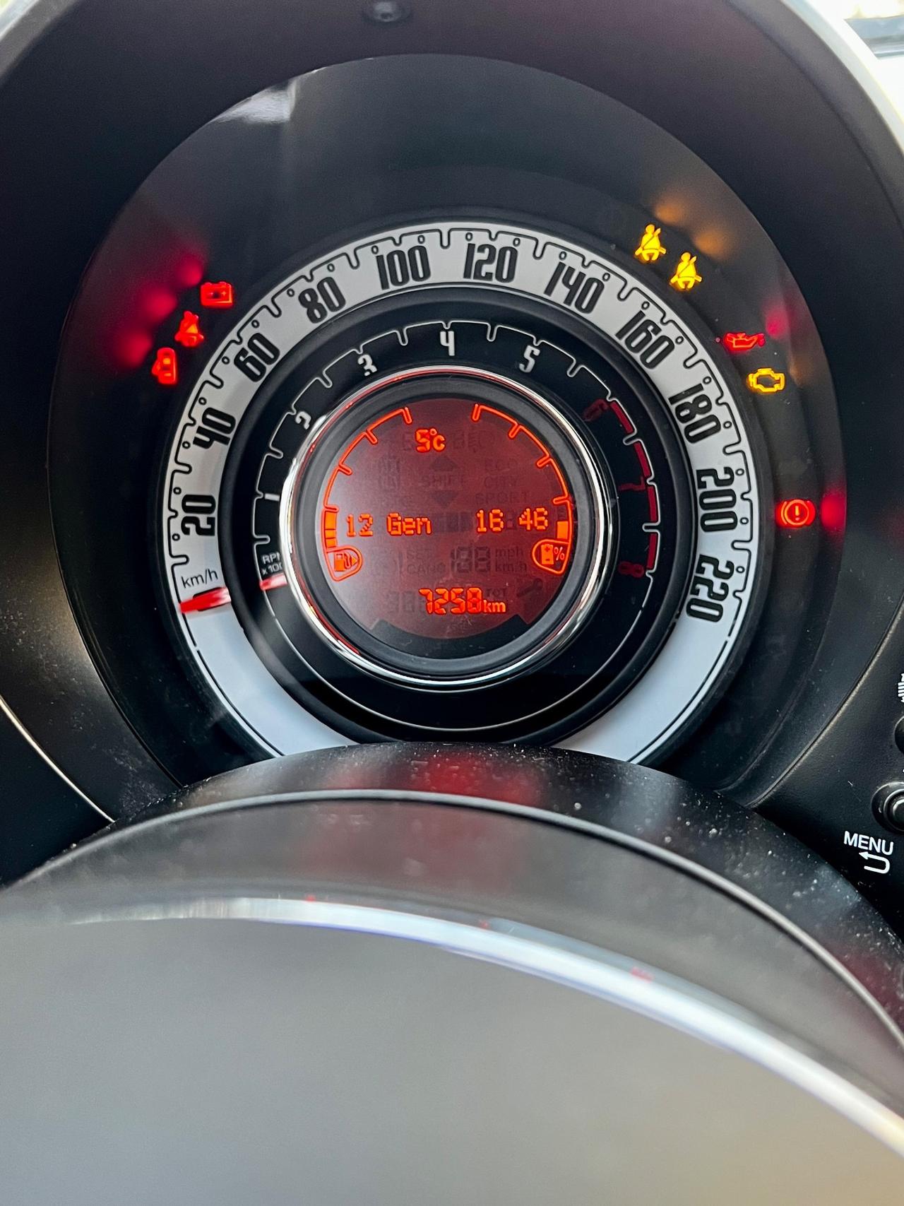 Fiat 500 1.0 Hybrid 7.500km Neopatentati