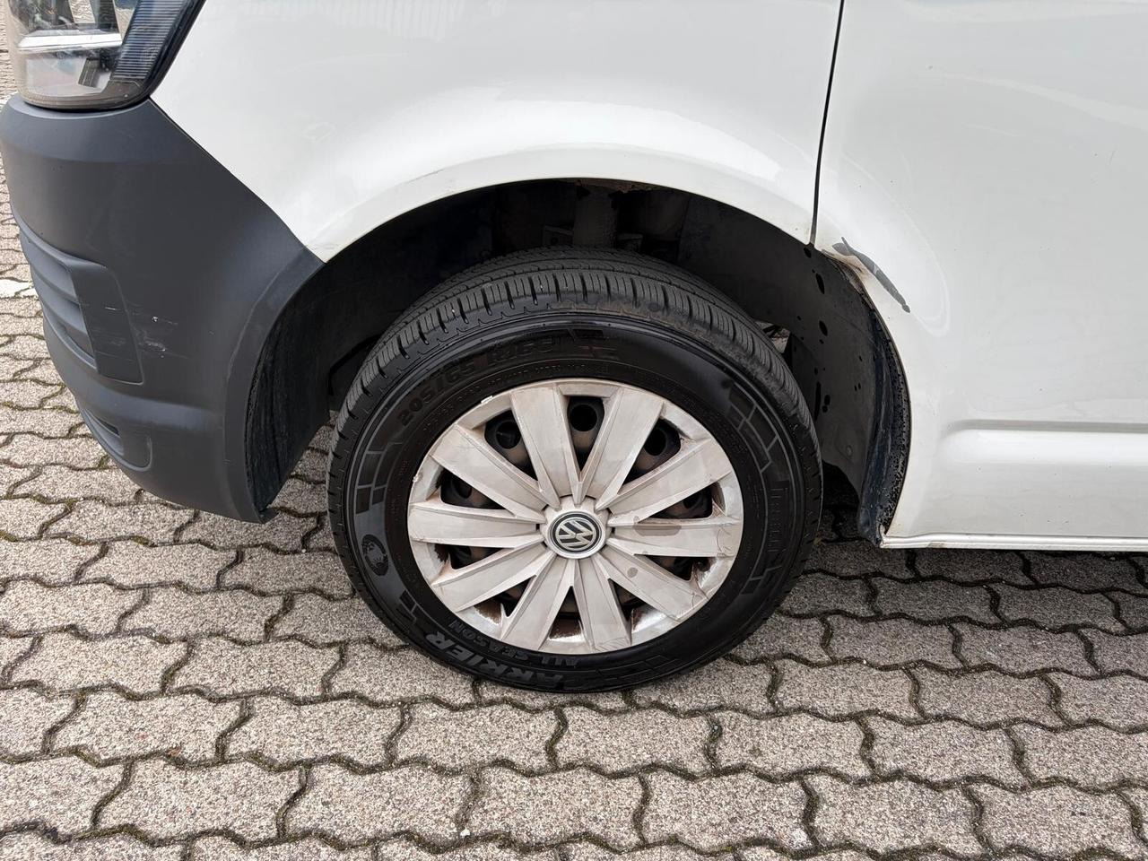 Volkswagen T6 Caravelle 2.0 TDI 102 cv 9 posti