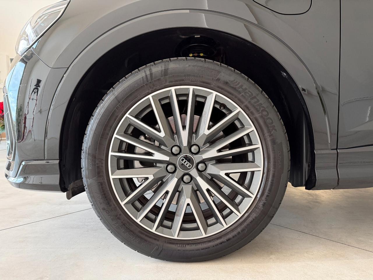 Audi Q3 SPB 45 TFSI e S tronic line edition