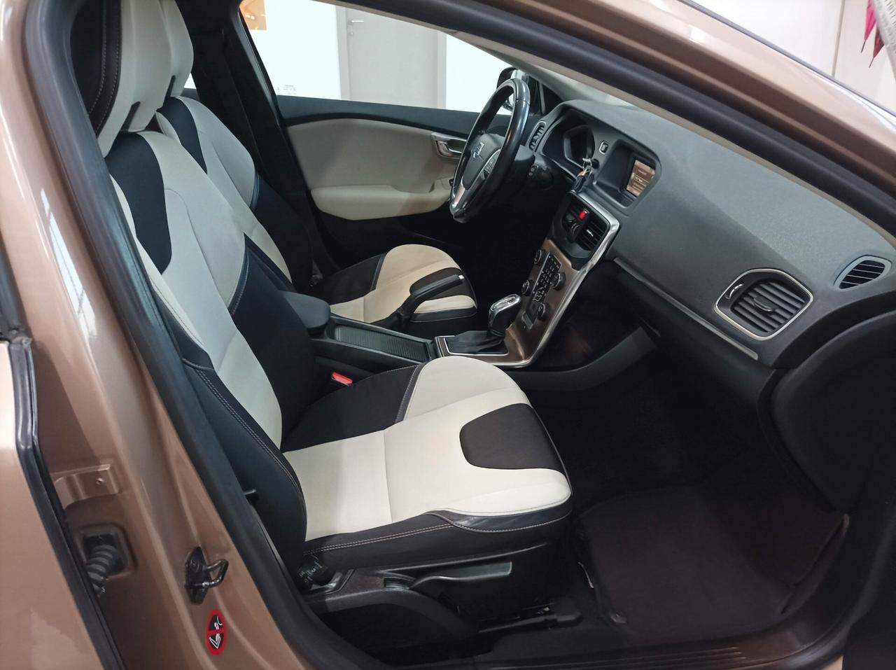 Volvo V40 Cross Country D3 CV 150 Geartronic Momentum 05/2013