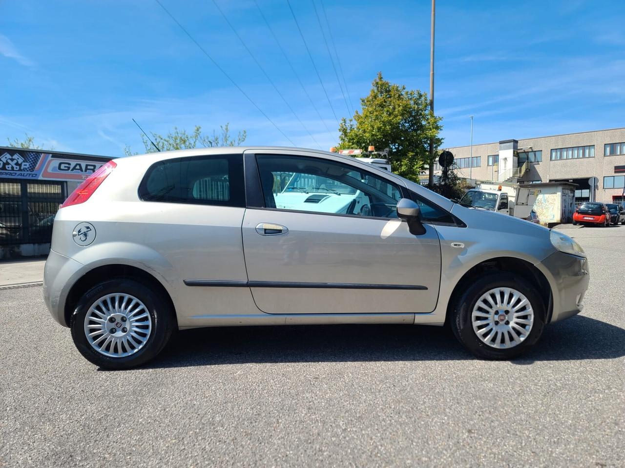 Fiat Grande Punto METANO X NEOPATENTATI