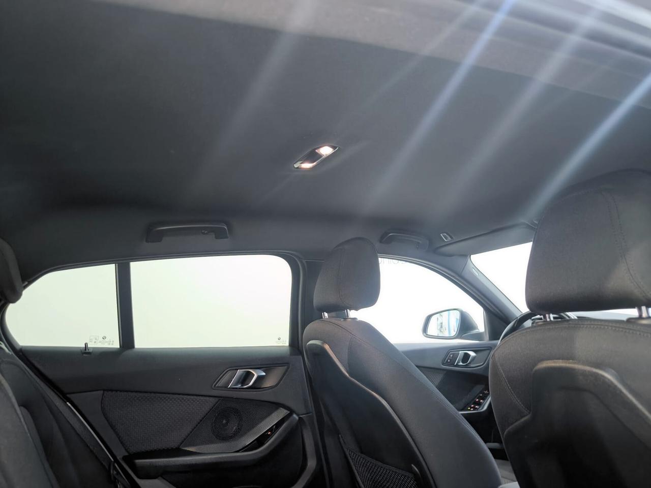 Bmw 118 118d 5p. Business Advantage