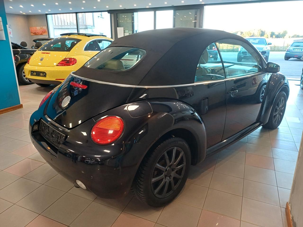 Volkswagen New Beetle 2.0 Cabrio