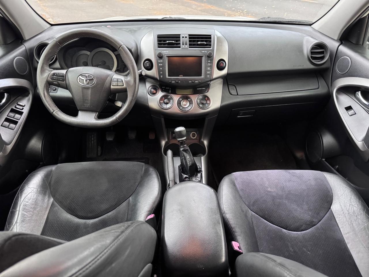 Toyota RAV4 2.2 D-4D 4X4 neopaten garanzia 12 mesi
