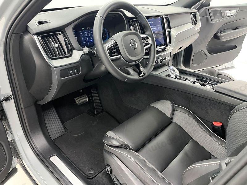 Volvo XC60 XC60 T6 PLUG IN RECHARGE PHEV PLUS DARK AWD AUT
