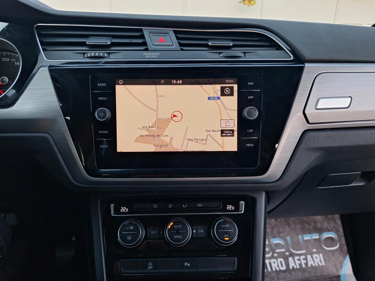 Volkswagen Touran 2.0 TDI 150cv Business NAV+RETROCAM. 2019