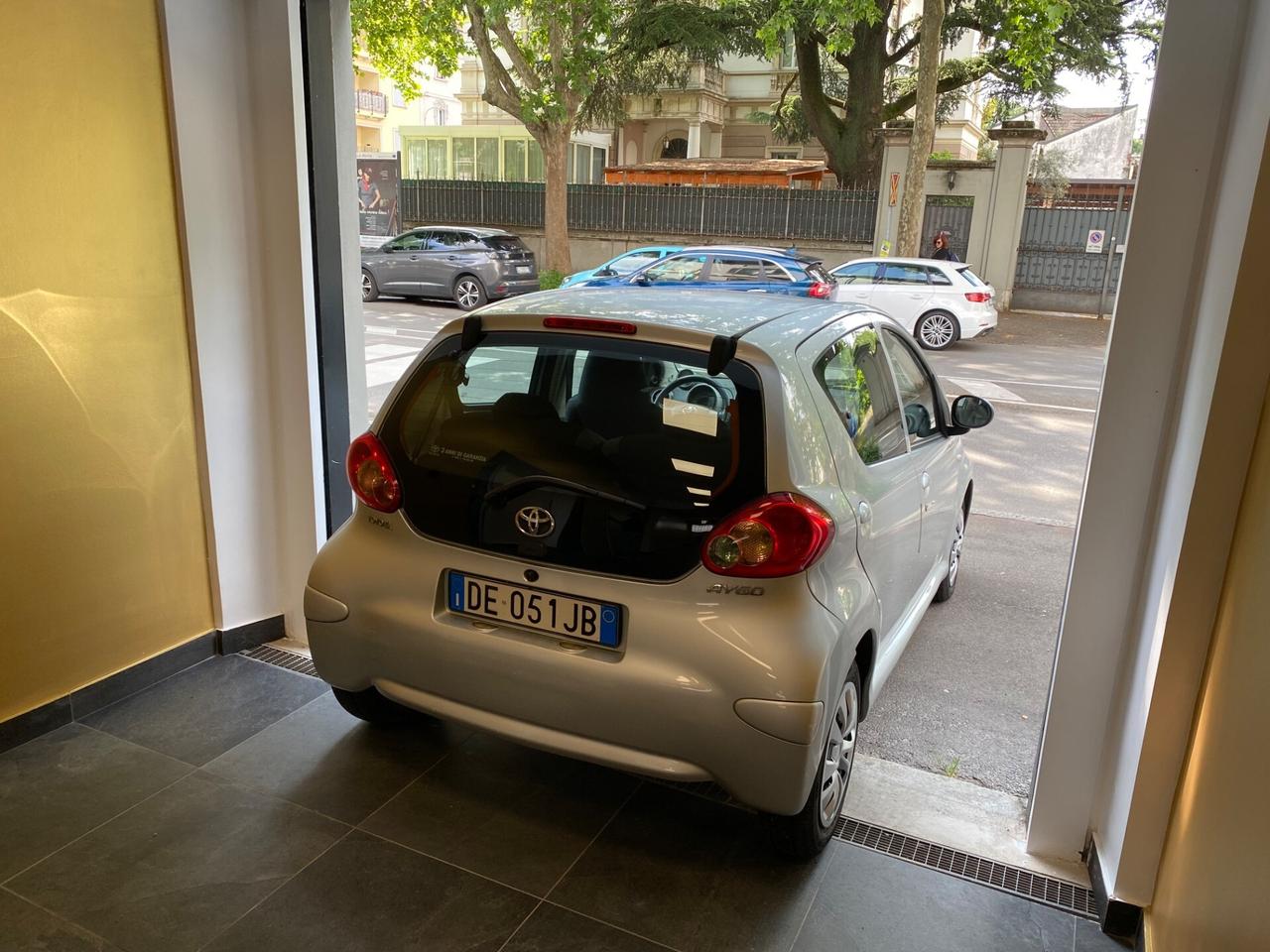 Toyota Aygo 1.0 5p Sol 98.000KM - NEOPATENTATI!!!