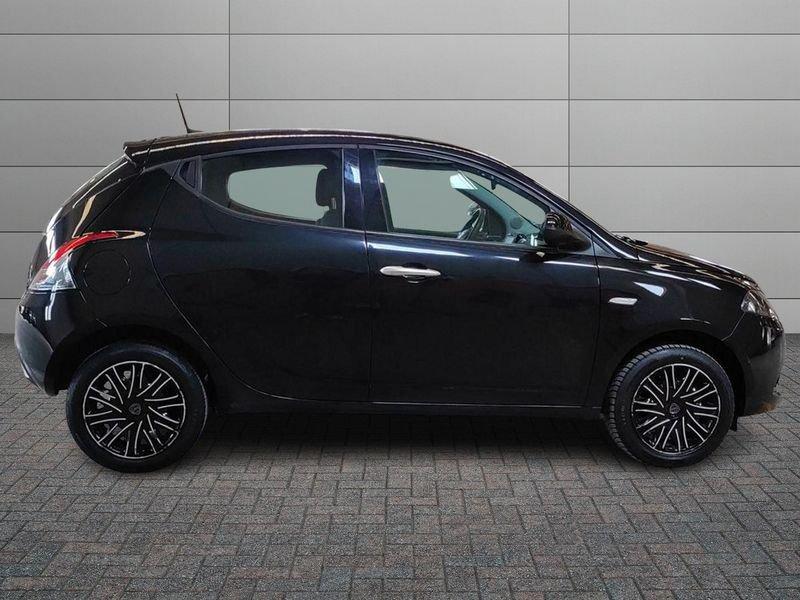 Lancia Ypsilon 1.0 FireFly 5 Posti 70cv Hybrid Gold