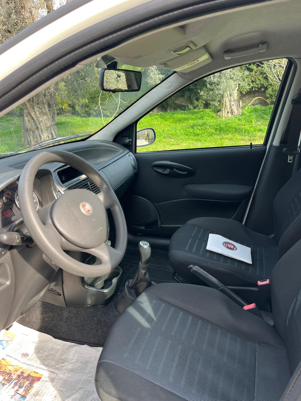 Fiat Punto 1.3 MJT EURO4 SOLO 100M KM DA VETRINA