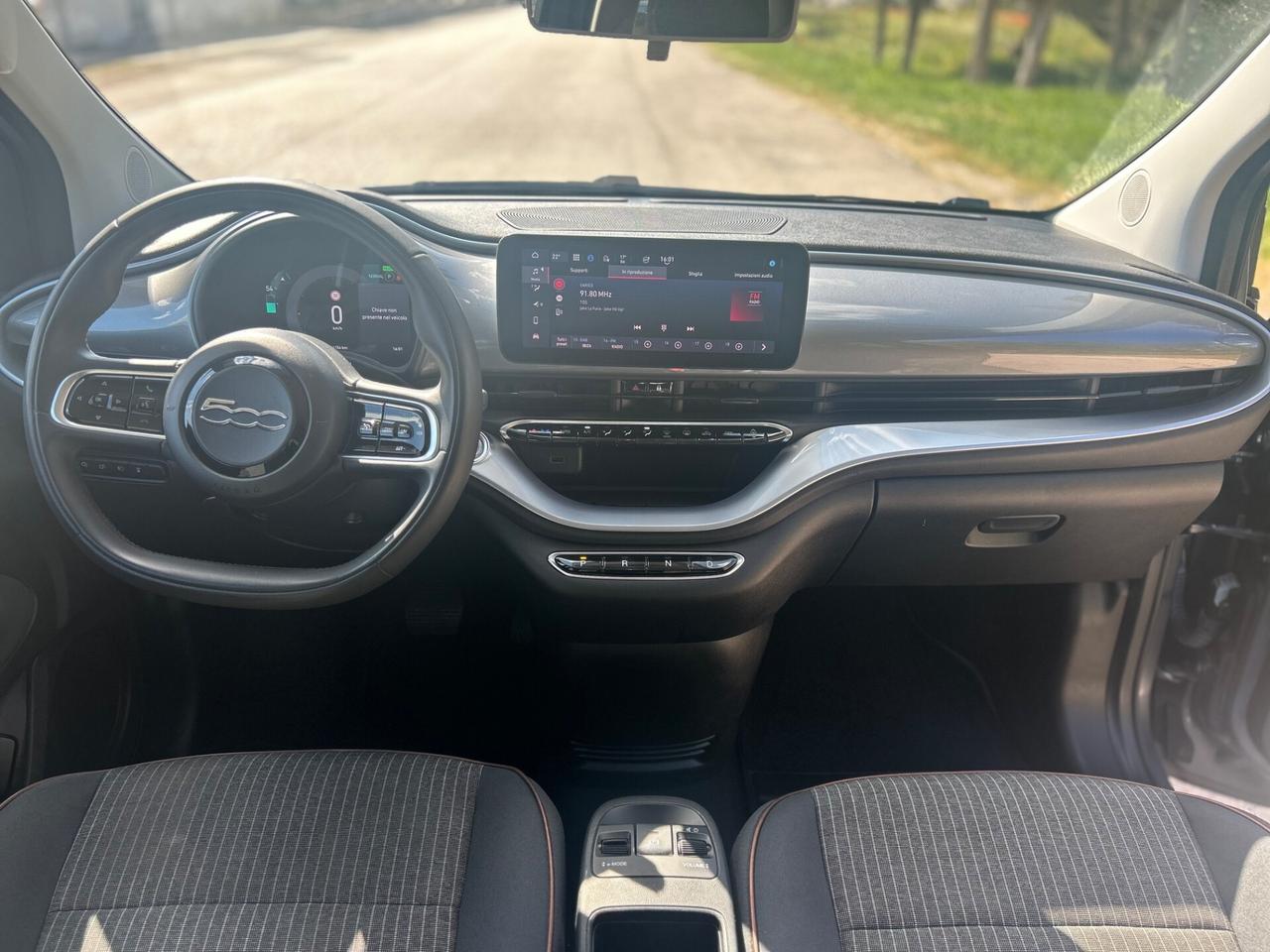Fiat 500 500e Berlina 42 kWh Passion