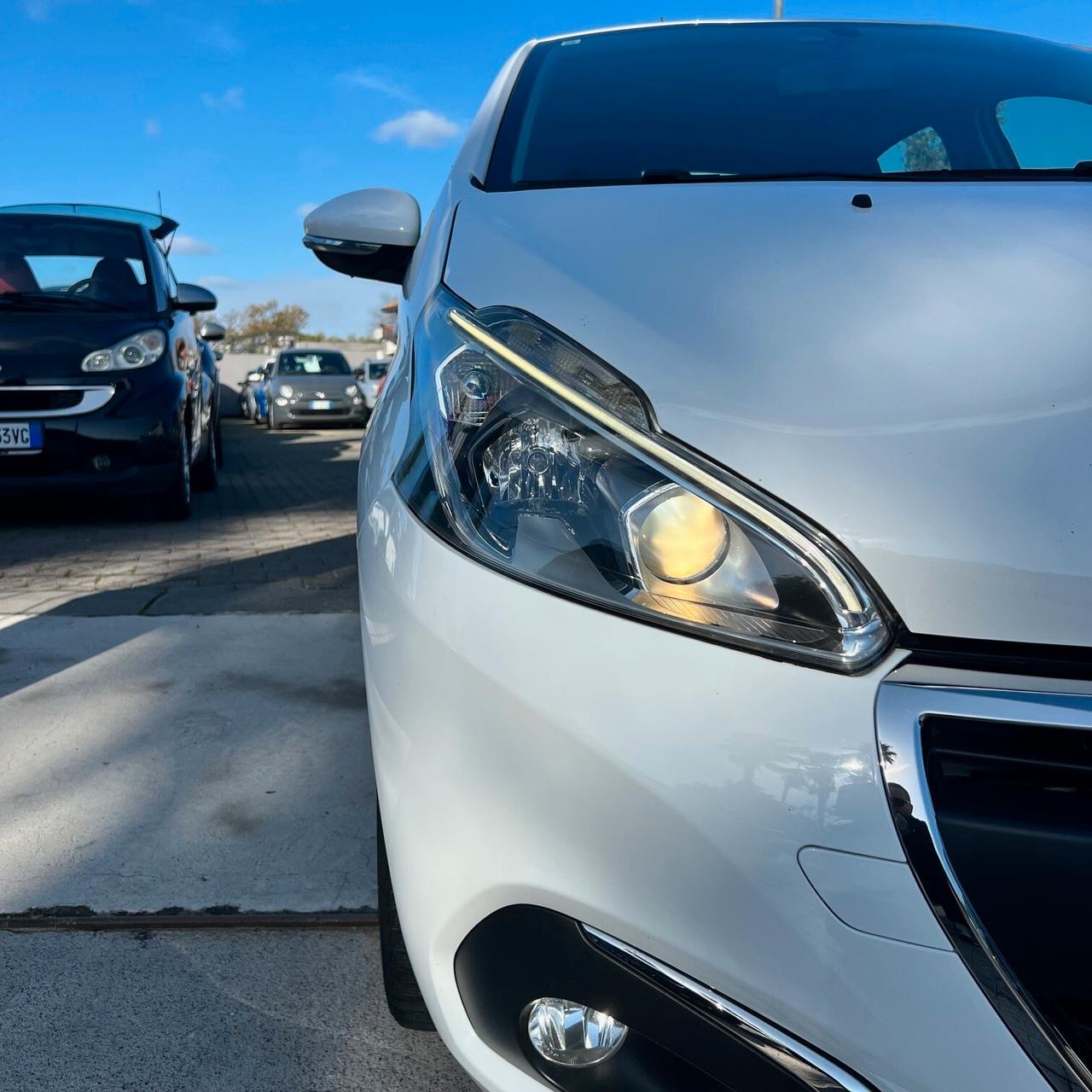 Peugeot 208 PureTech 82 5 porte Allure