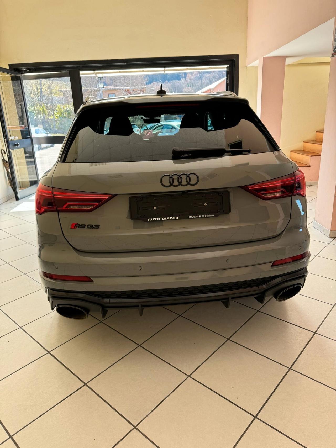 Audi Q3 RS quattro S tronic