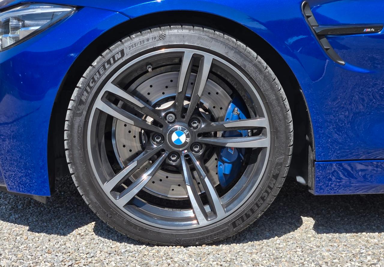 Bmw M4 COUPE' TETTO CARBONIO TAGLIANDI BMW