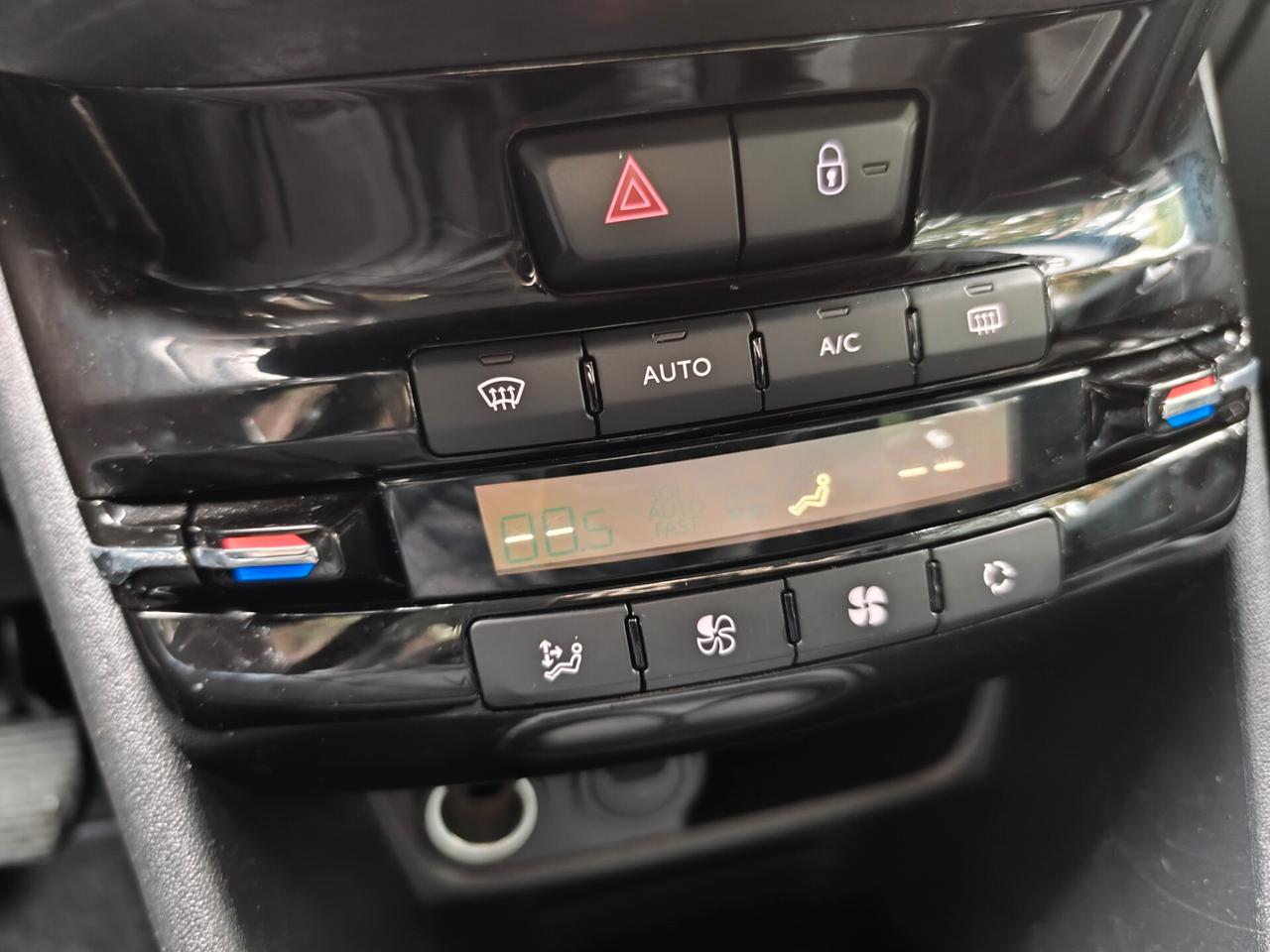 Peugeot 208 BlueHDi 100 CV Allure 2019