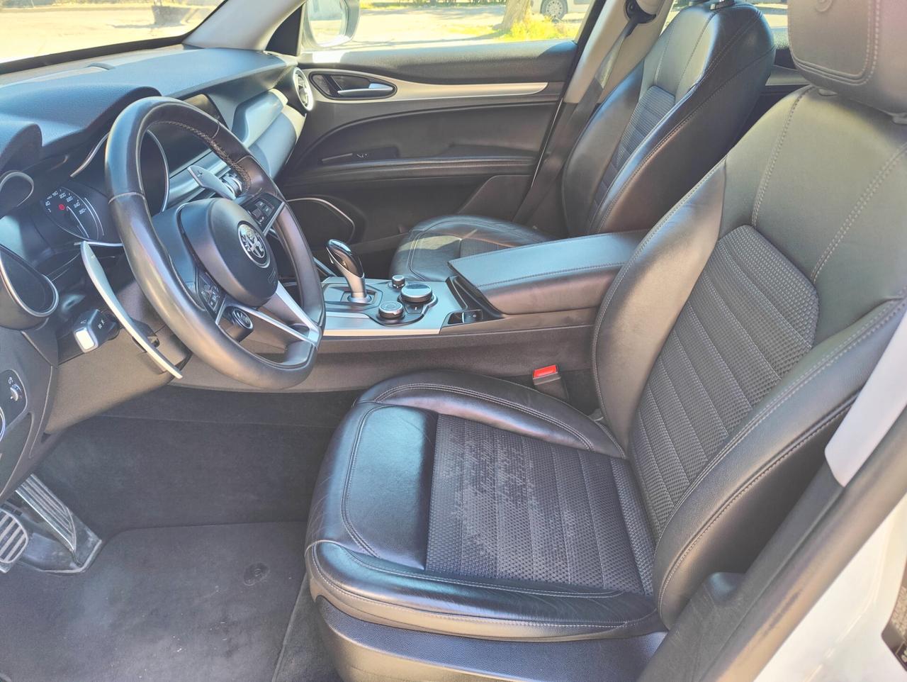 Alfa Romeo Stelvio 2.2 Turbodiesel 210 CV AT8 Q4 Super