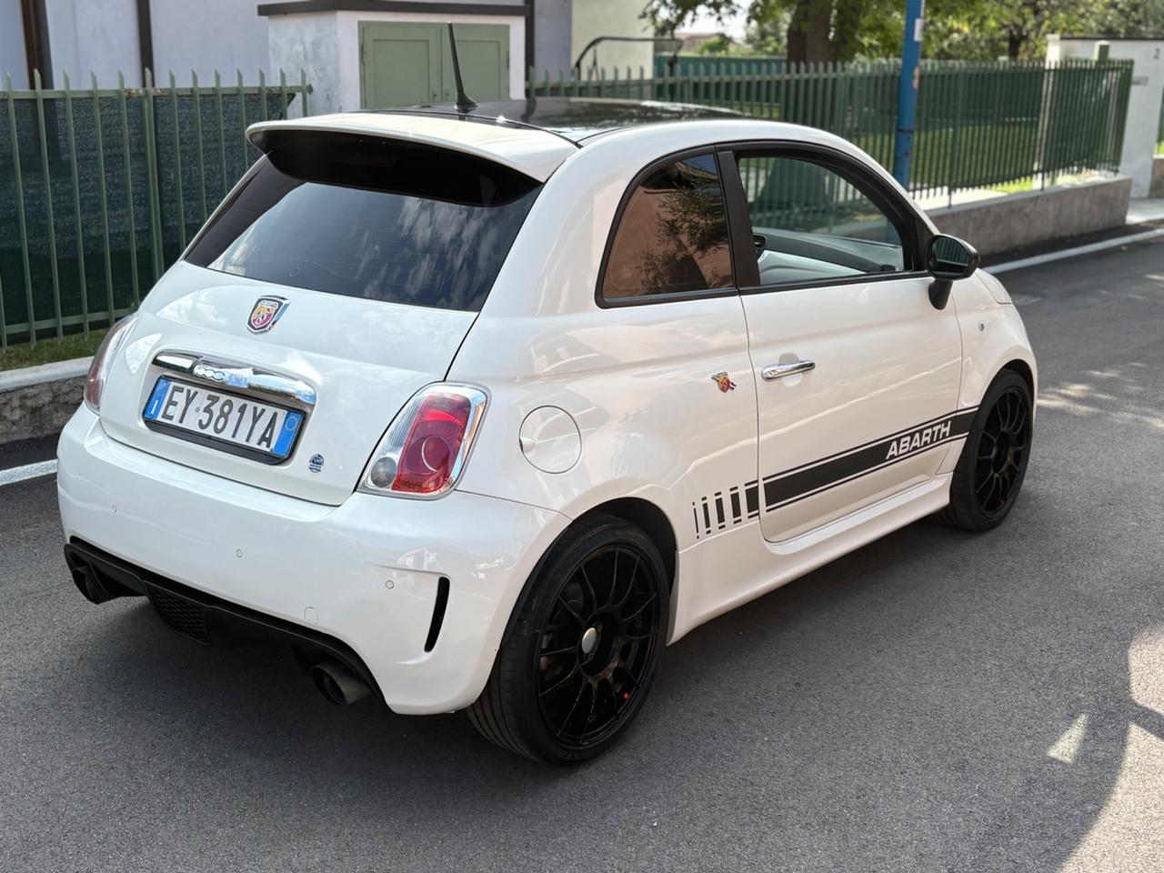 Abarth 500 1.4 Turbo T-Jet Custom