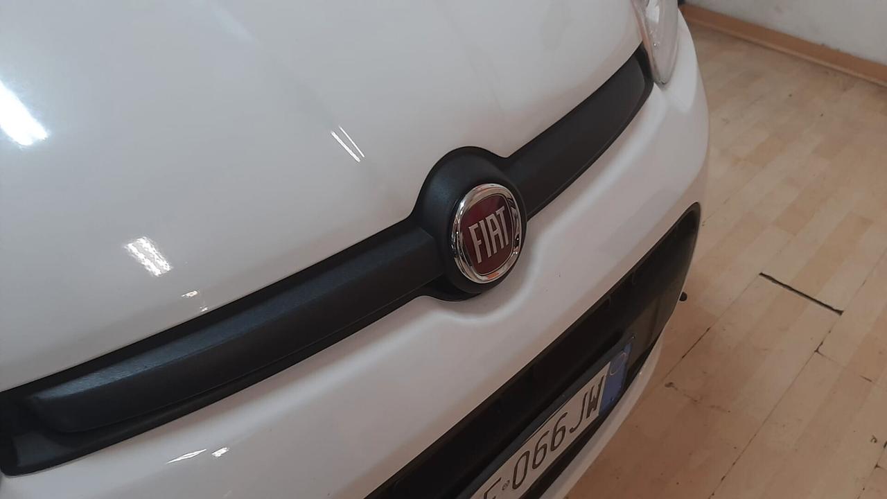 Fiat Panda 1.2 BENZINA FIRE EURO 6 NEOPATENTATI