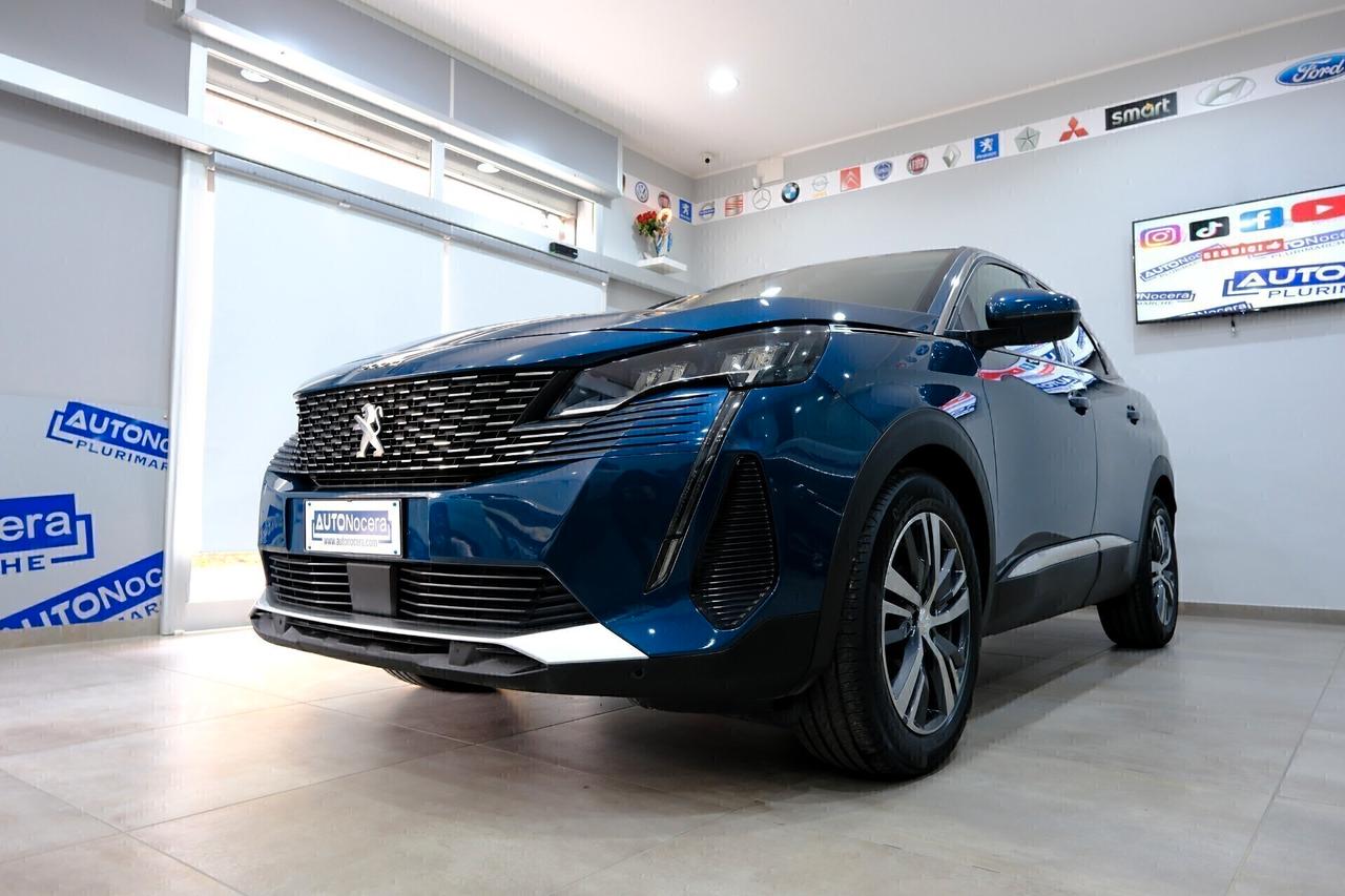 Peugeot 3008 1.5 Blue HDi 130 cv ALLURE EAT8 Cockpit