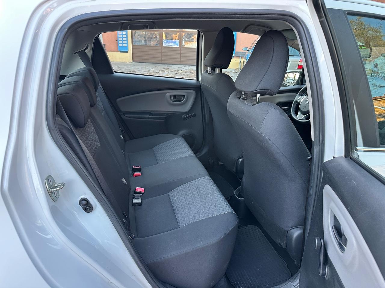 Toyota Yaris 1.0 5 porte Lounge solo 120mila km