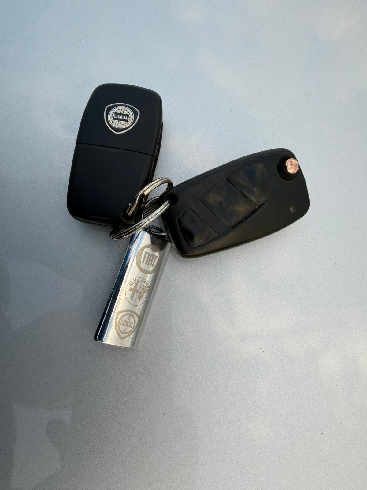 Lancia Thesis 2.0 turbo 20V Emblema METANO