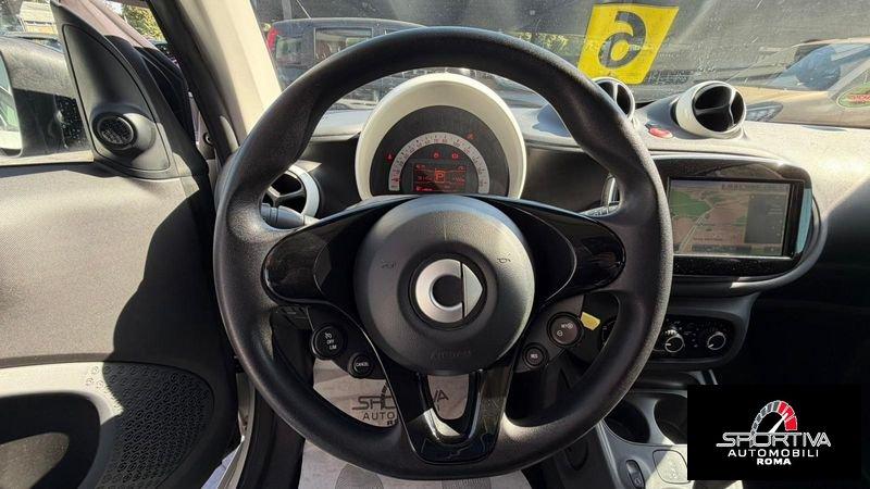 smart fortwo PELLE NAVI TETTO RATA MENSILE 193,00 EURO 70 1.0 52kW passion
