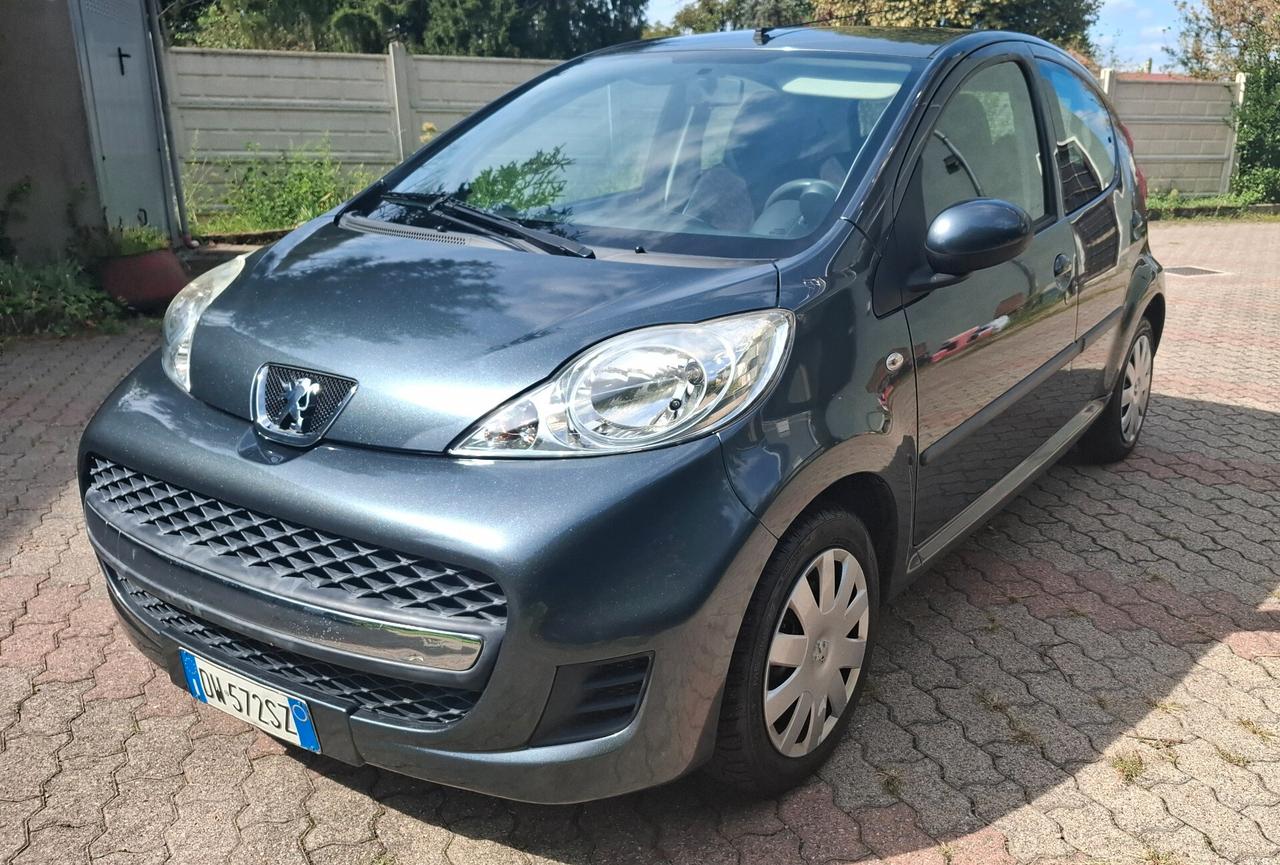 Peugeot 107 1.0 68CV 5p. Plaisir neopatentati