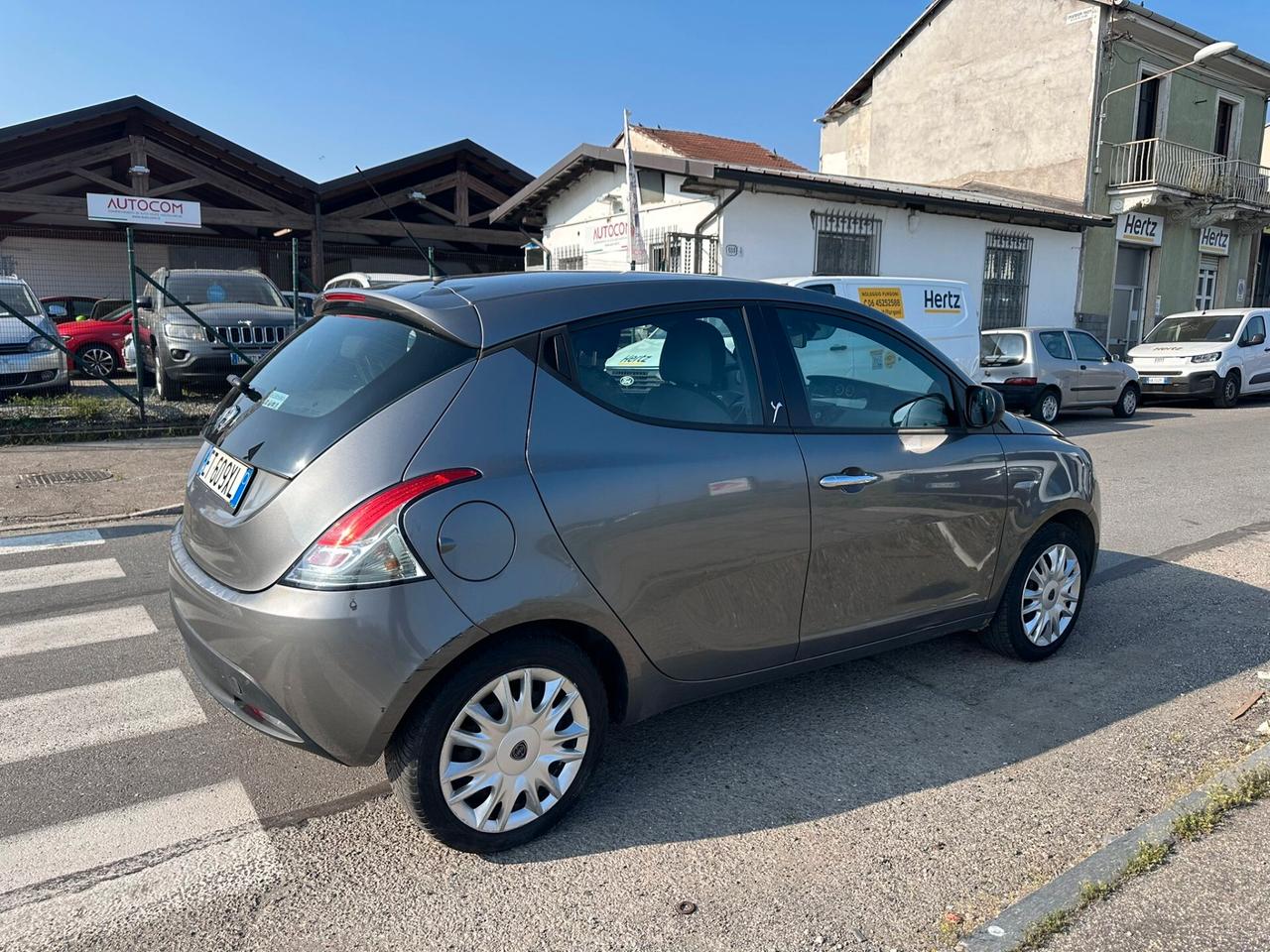 Lancia Ypsilon 1.2 69 CV 5 porte S&S Silver GPL