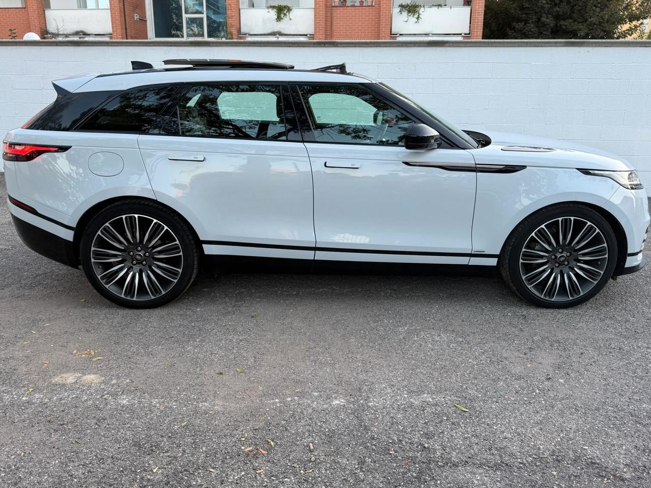 Land Rover Range Velar 2.0D I4 240 CV R-Dynamic S