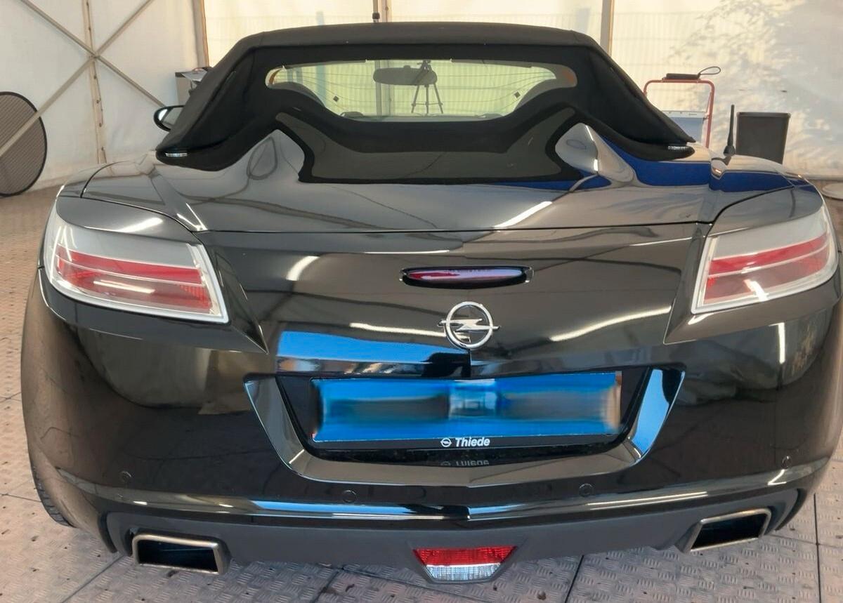 Opel GT 2.0 Turbo 16V