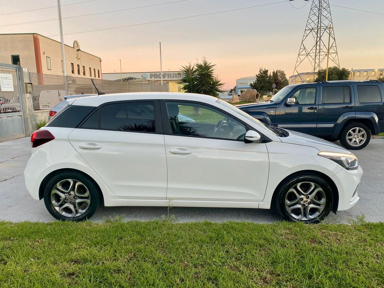 Hyundai i20 1.2 benzina 84 cv. 5 porte